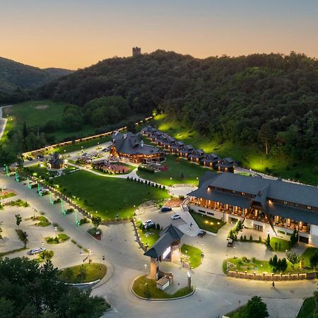 Etno Naselje Vrdnicka Kula Hotel Vrdnik Ngoại thất bức ảnh