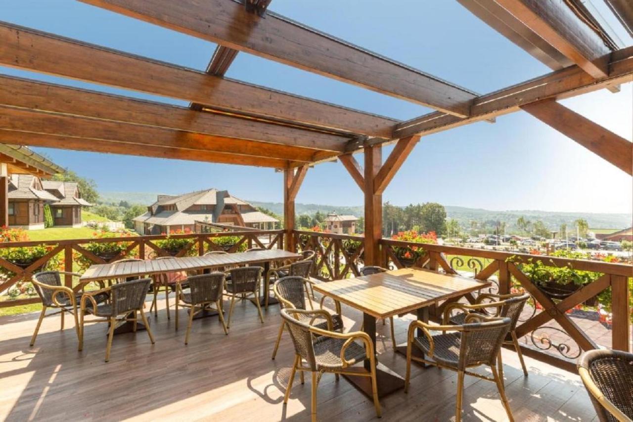 Etno Naselje Vrdnicka Kula Hotel Vrdnik Ngoại thất bức ảnh