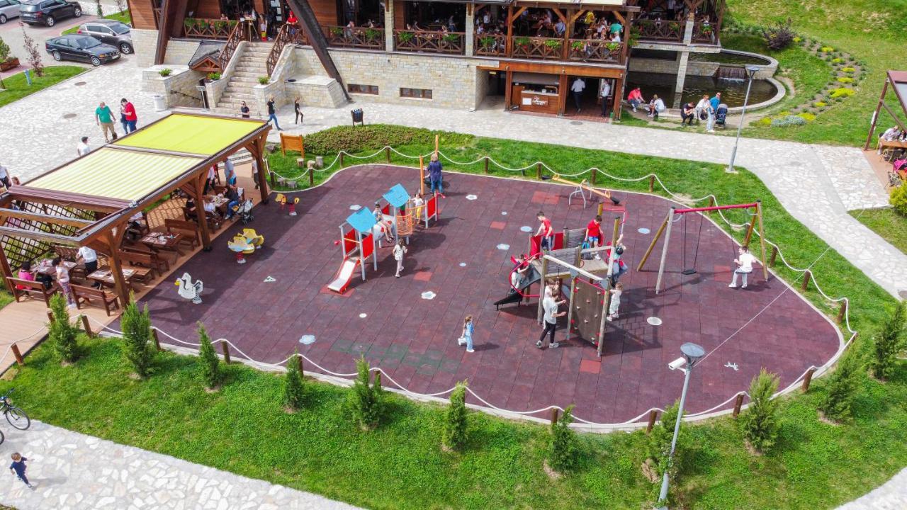 Etno Naselje Vrdnicka Kula Hotel Vrdnik Ngoại thất bức ảnh