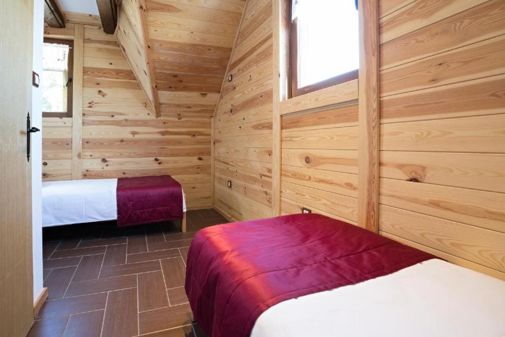 Etno Naselje Vrdnicka Kula Hotel Vrdnik Ngoại thất bức ảnh
