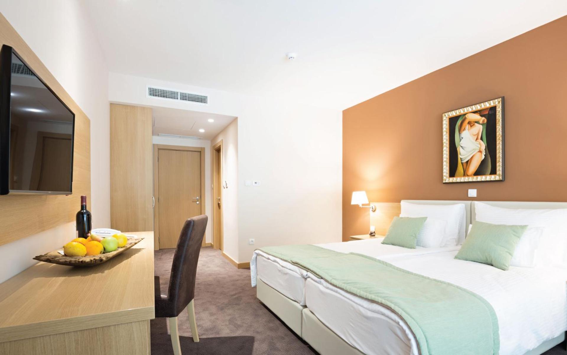Etno Naselje Vrdnicka Kula Hotel Vrdnik Ngoại thất bức ảnh