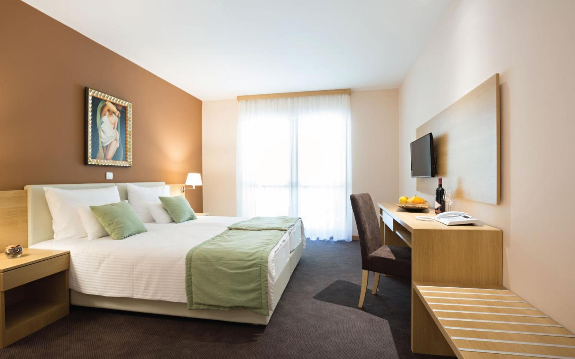 Etno Naselje Vrdnicka Kula Hotel Vrdnik Ngoại thất bức ảnh